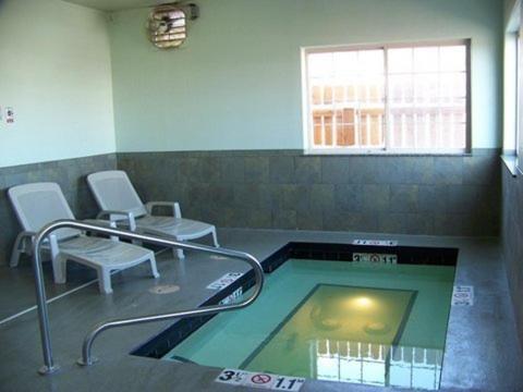 North Park Inn & Suites Walden Экстерьер фото